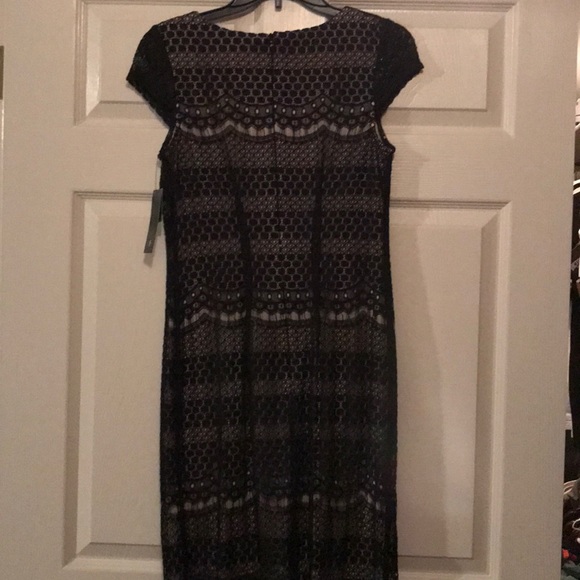 Black dress (tan lining) - Picture 3 of 3